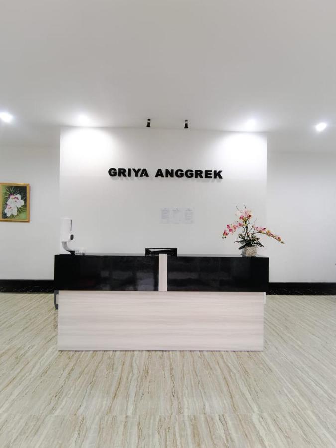 فندق Trenggalekفي  Griya Anggrek المظهر الخارجي الصورة